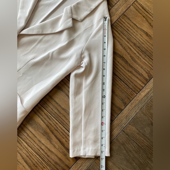 Trouvé Women’s White Classic Front Pocket Long Blazer Jacket Size Large - Picture 6 of 9